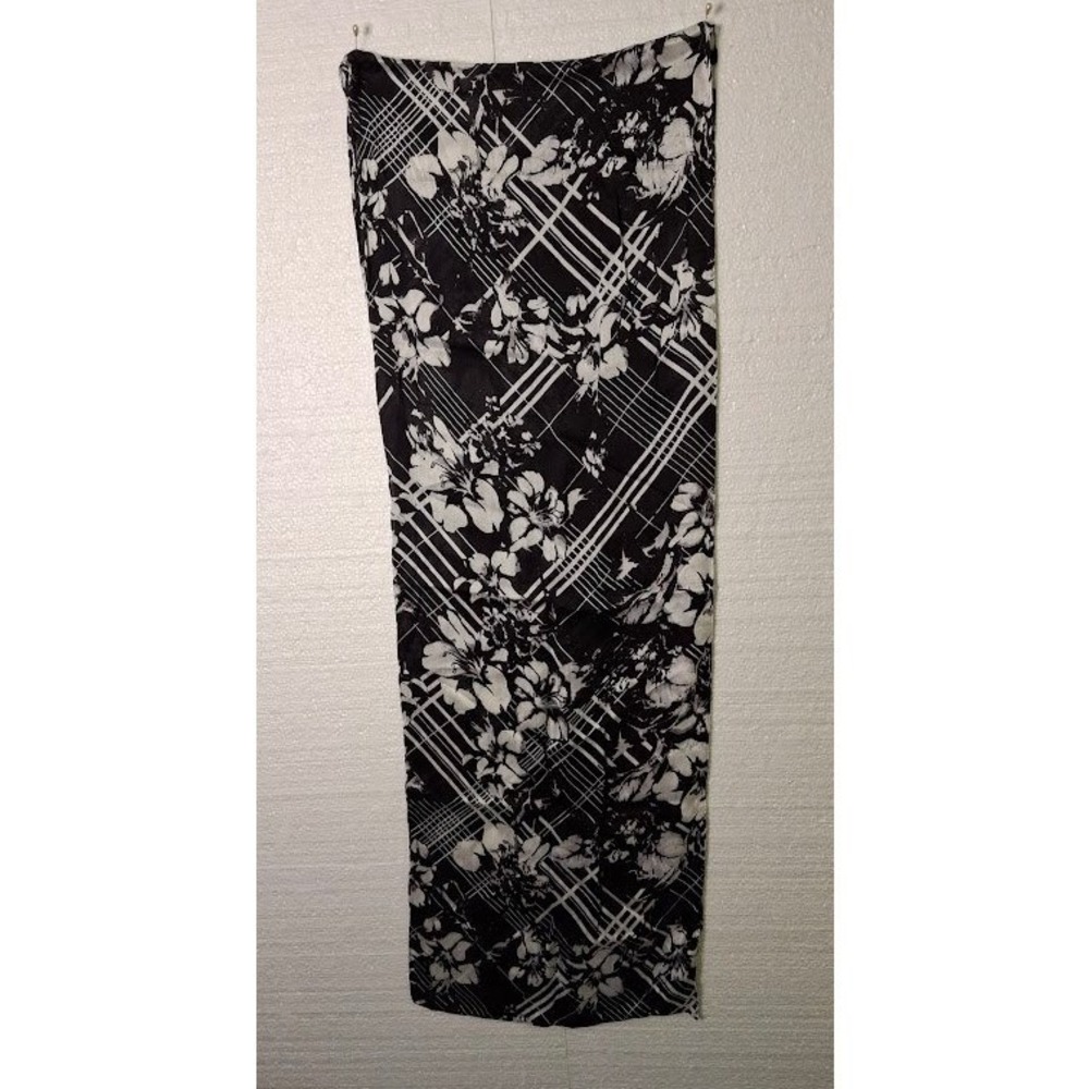 Womens Black White Floral Plaid Scarf Lightweight Rectangular Flower Wrap Shawl